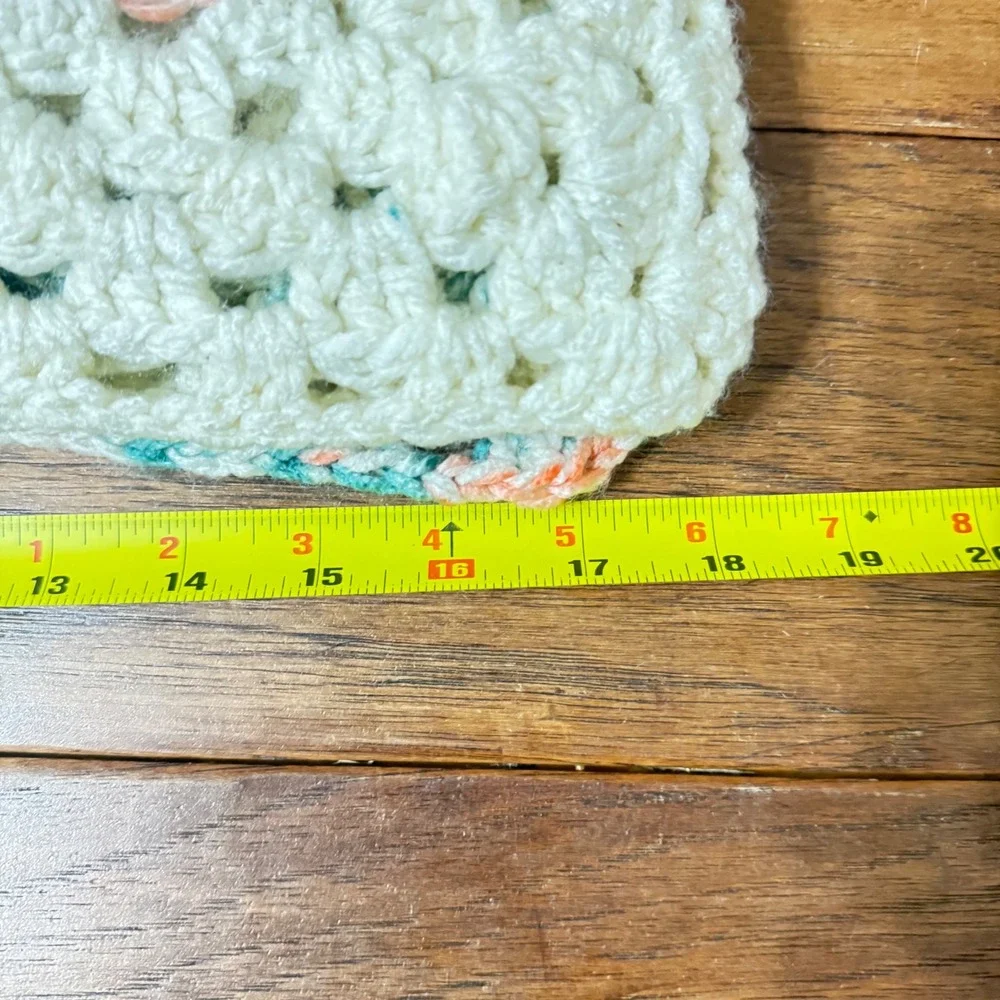 VTG Handmade Crochet Baby Blanket Cream Pastel Peach Teal Granny‎ Square 32x36